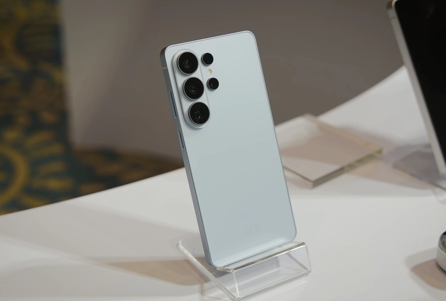 So kè Galaxy S26 Ultra vs Galaxy S25 Ultra: Có đủ khác biệt?