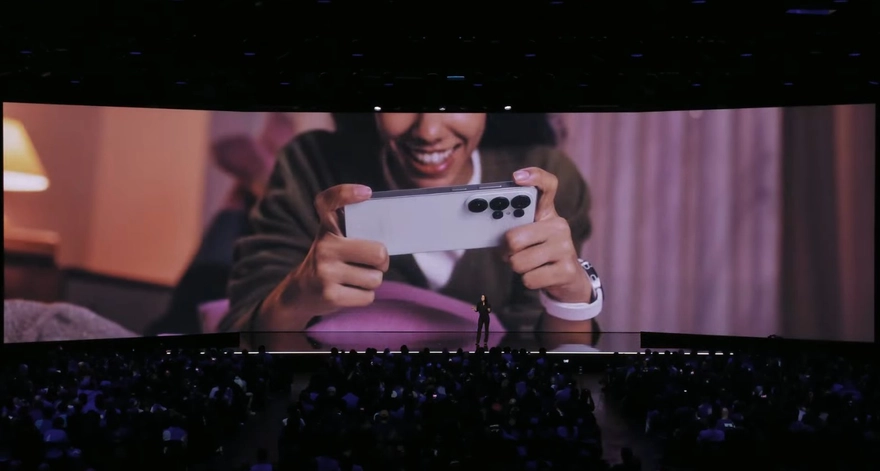 Galaxy S26 Ultra ra mắt: Màn chống nhìn trộm, camera 200MP