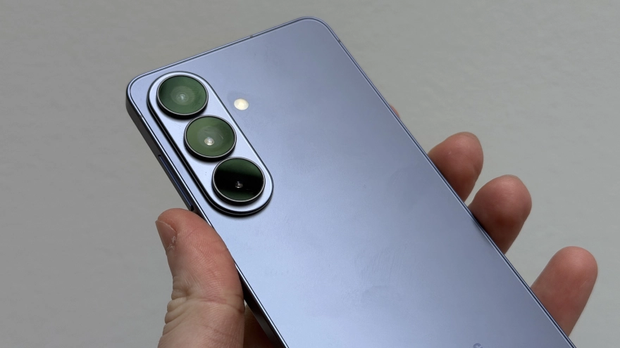 Galaxy S26 và Galaxy S26 Plus khác nhau những gì