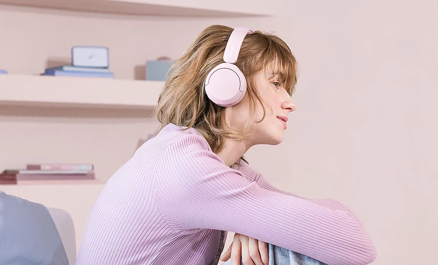 8/3 tặng gì cho nàng? Top quà công nghệ hồng cực xinh!