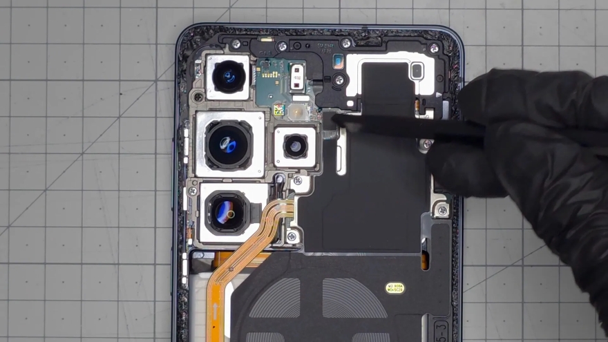 Samsung loại bỏ periscope trên Galaxy S26 Ultra