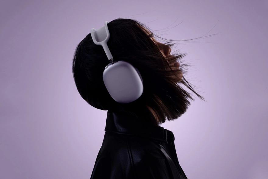 AirPods Max 2 vs AirPods Max: Khác biệt đáng tiền?