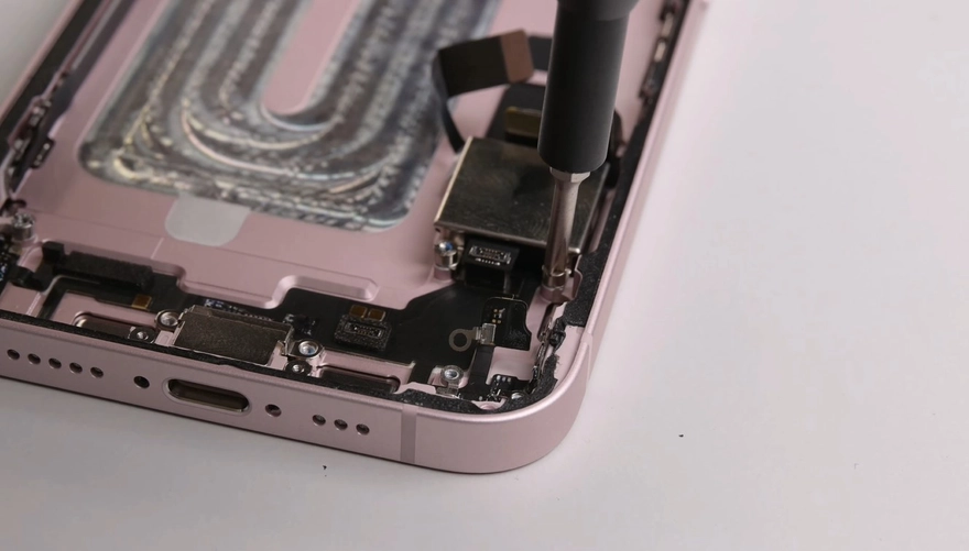 iPhone 17e đạt 7/10 điểm sửa chữa: Bước tiến mới từ Apple