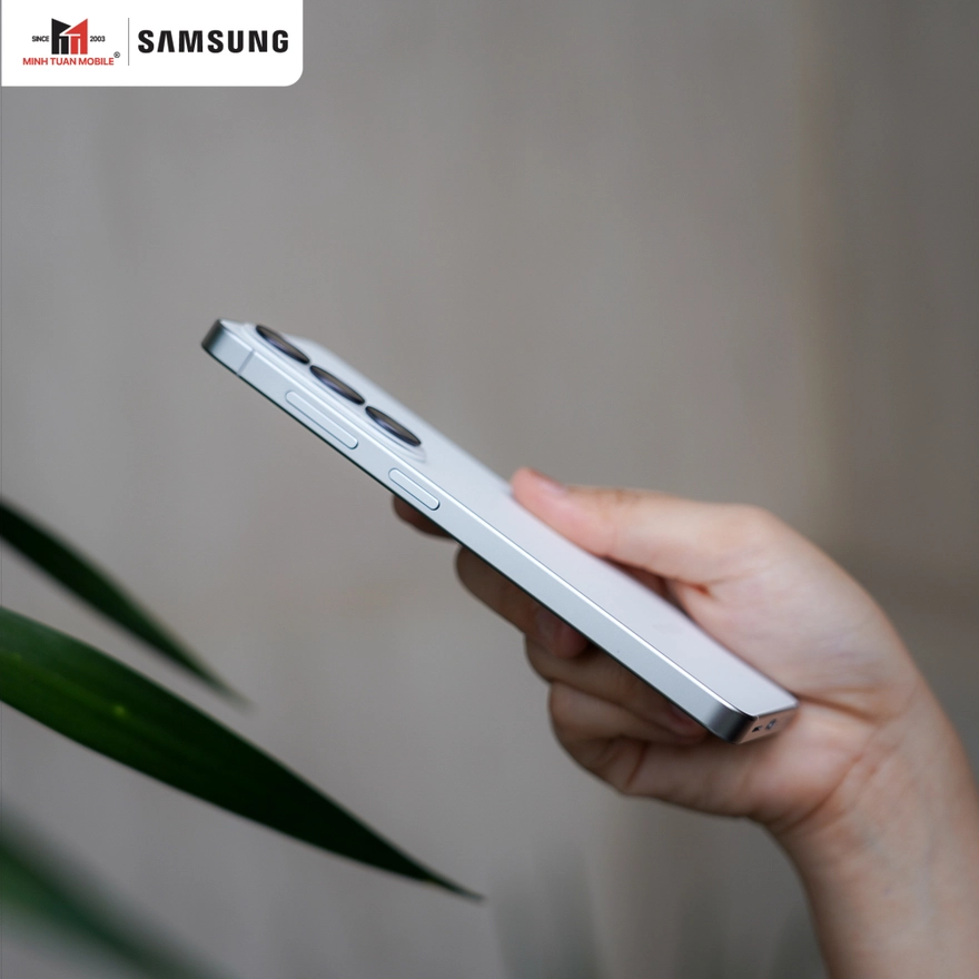 Galaxy S26: Flagship nhỏ gọn nhất, pin trâu hơn bản cũ!