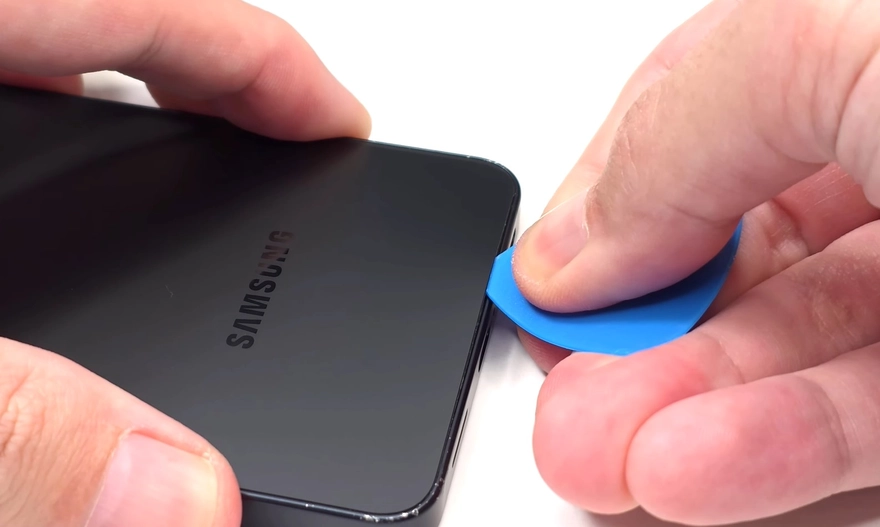 Teardown Galaxy S26:  Nâng cấp tản nhiệt, chống nước tốt