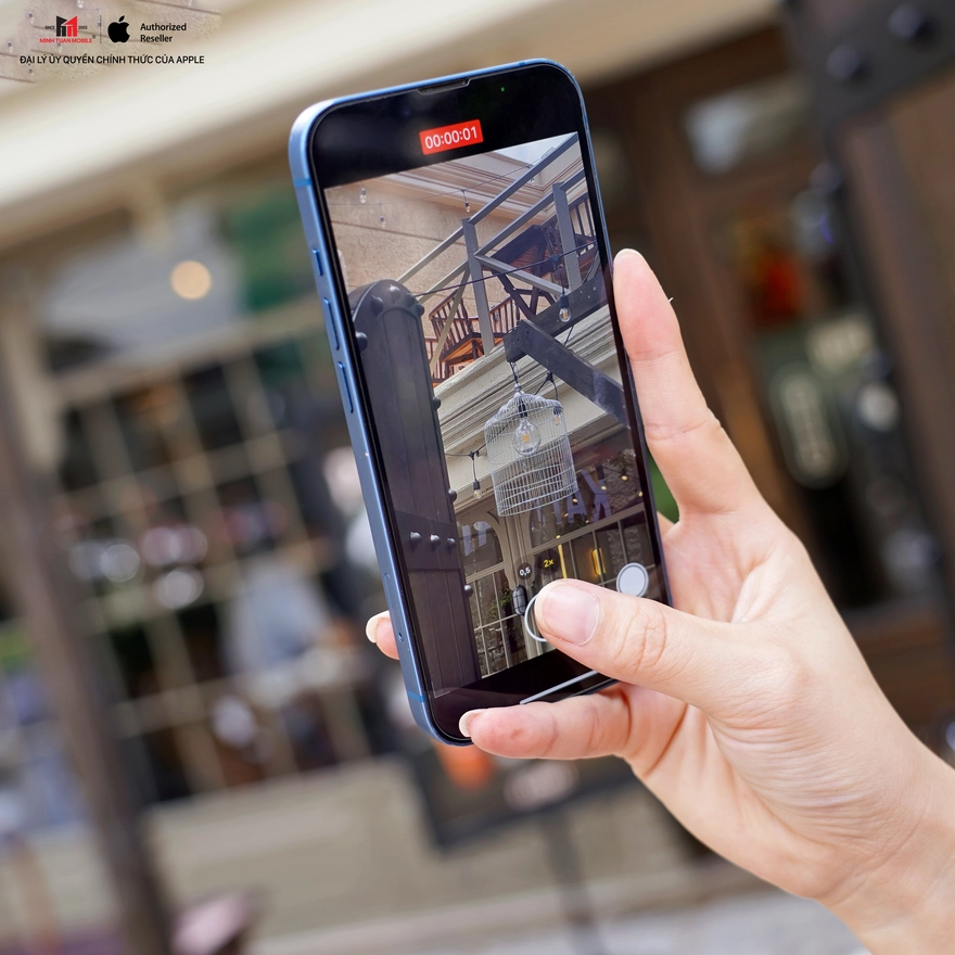 3 lý do iPhone 13 vẫn là máy quốc dân cực hời năm 2026!