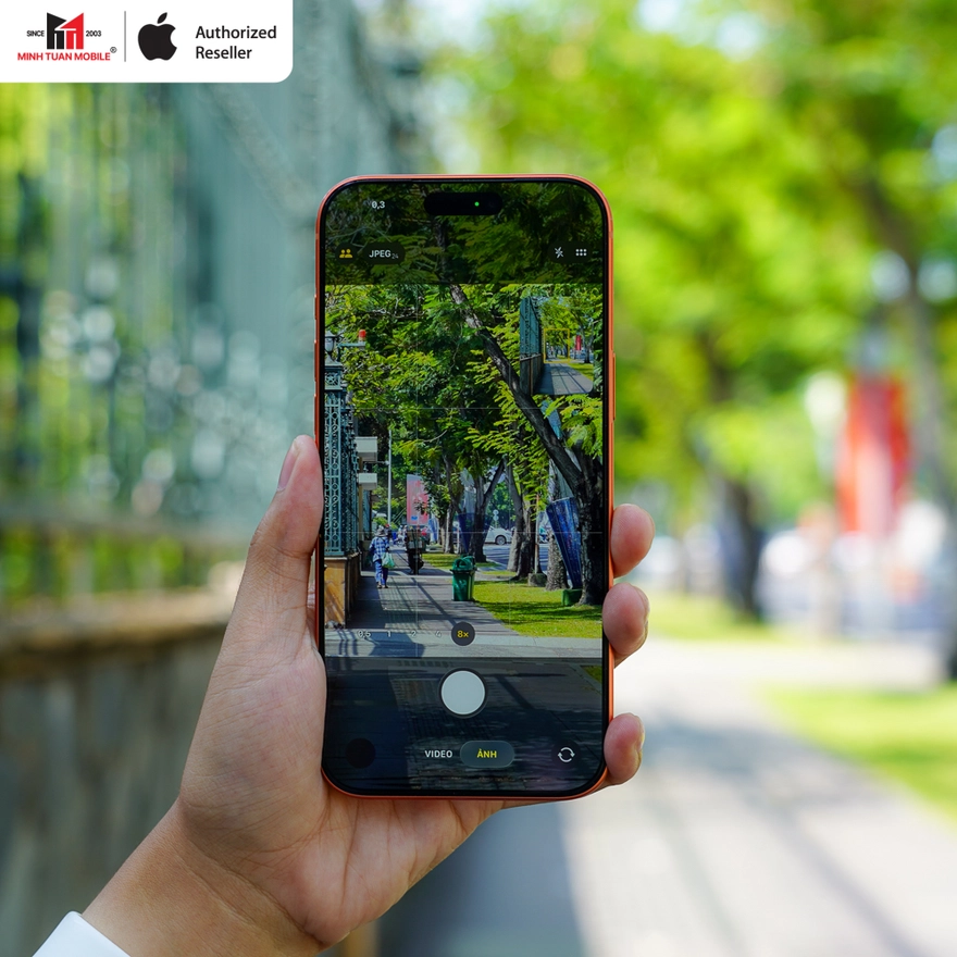 iPhone 17 Pro Max Cam Vũ Trụ vẫn cực hot khi bước qua 2026