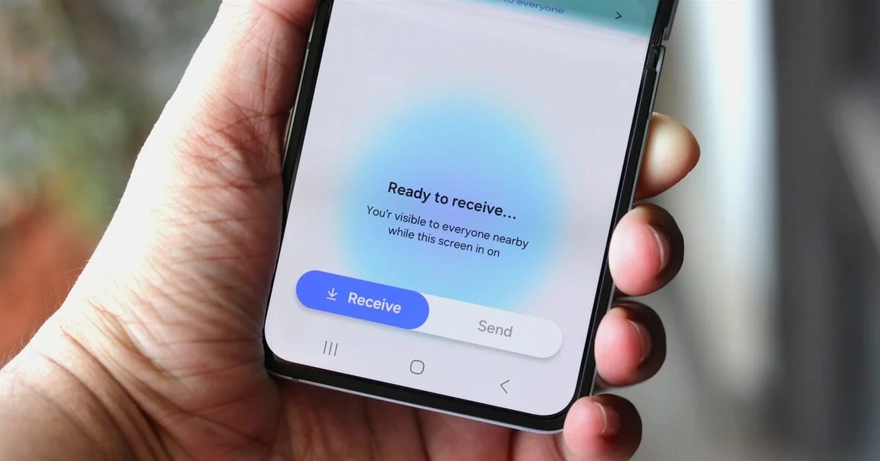 Dòng Galaxy cũ sắp dùng được AirDrop với iPhone