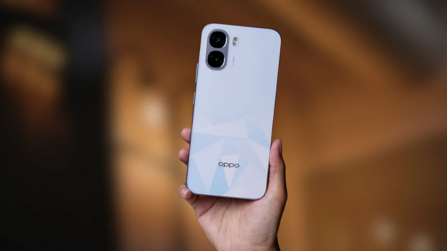 OPPO A6t còn chưa đến 4 triệu: Pin khỏe đáng 