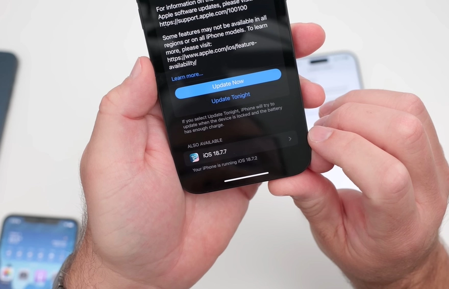 Apple phát hành iOS 18.7.7 sửa lỗi bảo mật nghiêm trọng