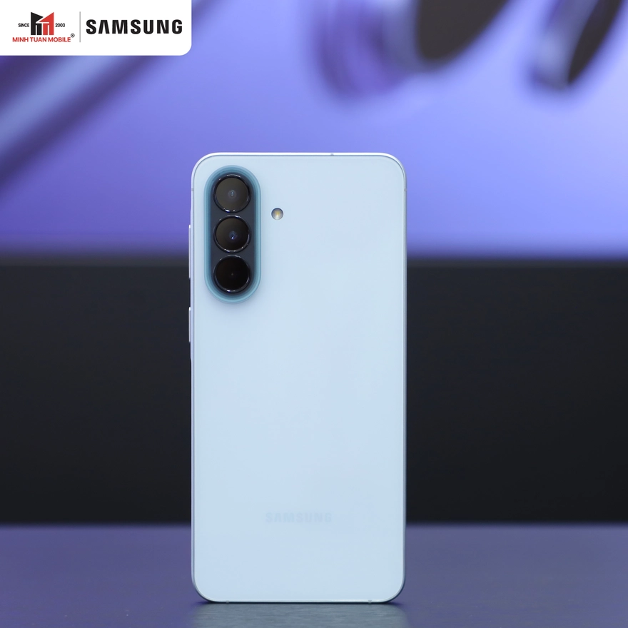 Nên mua Galaxy A57 hay OPPO Reno15 F để dùng tốt trong 5 năm?