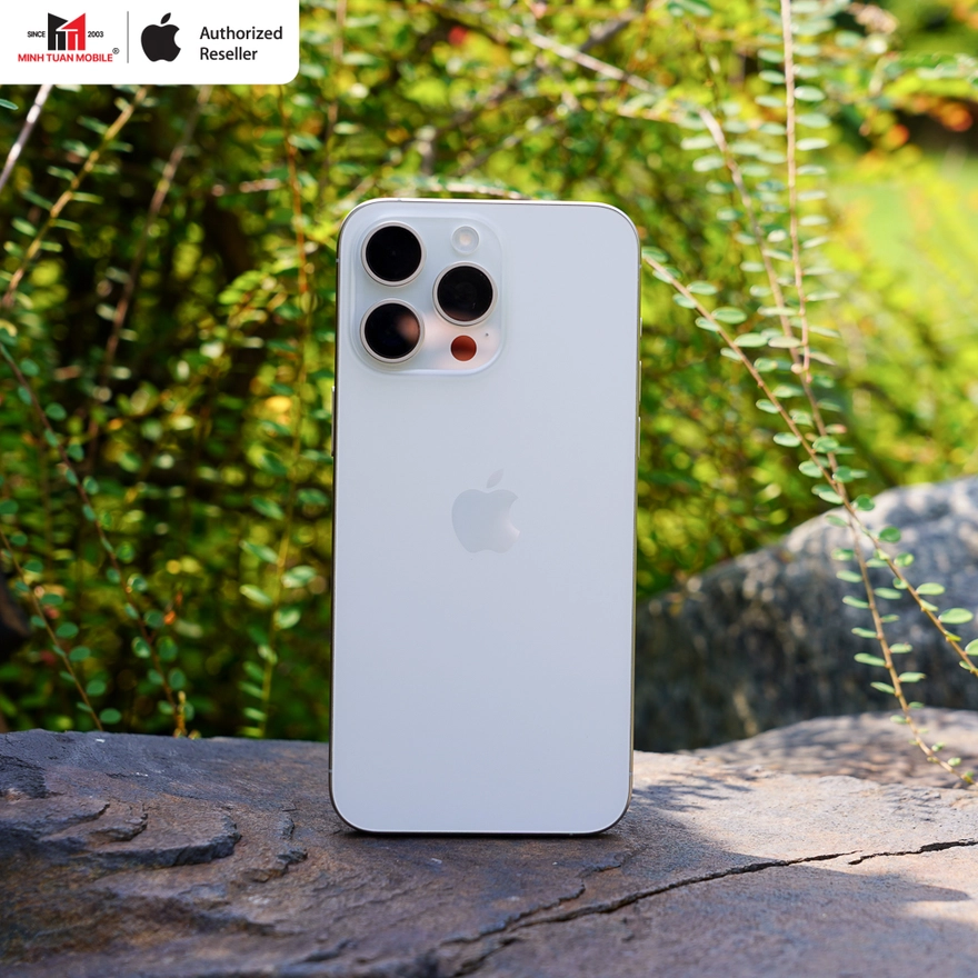 iPhone 17 New hay iPhone 15 Pro Max cũ: Chọn AI hay màn lớn?