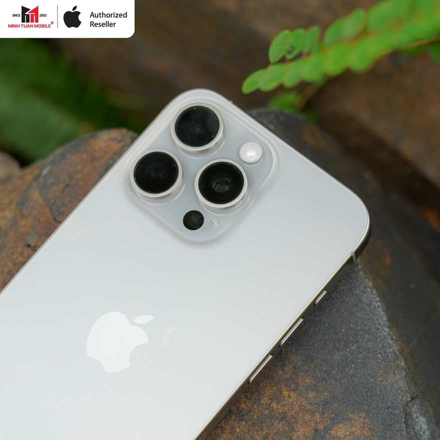 iPhone 17 New hay iPhone 15 Pro Max cũ: Chọn AI hay màn lớn?