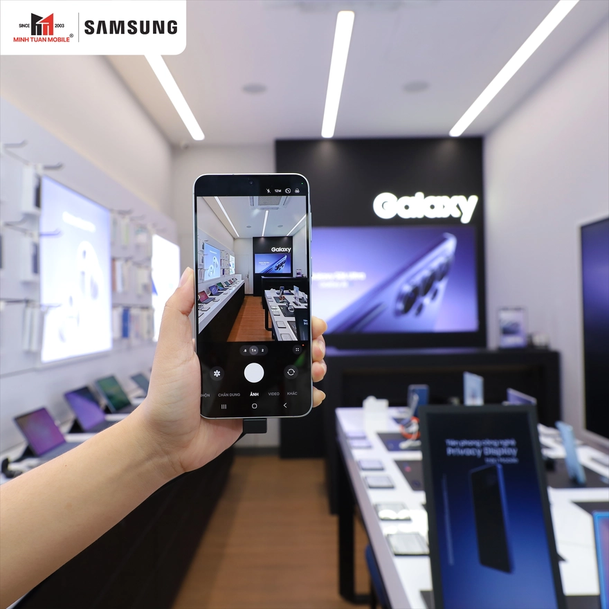 Review Galaxy A57 sau 2 tuần: Khung kim loại cầm quá sướng!