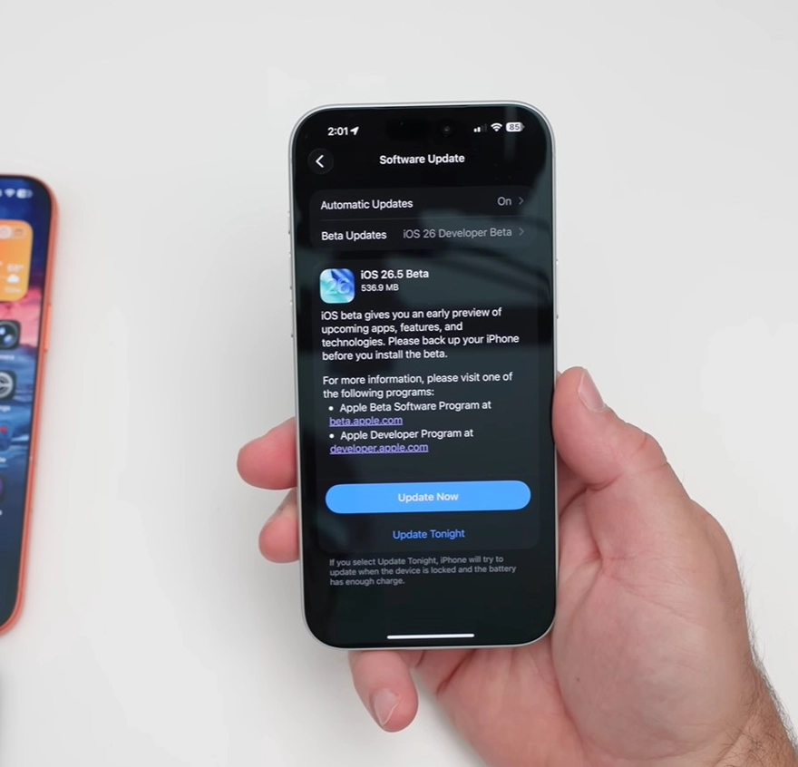 Review iOS 26.5 Beta 1 v2: Hết lỗi hình nền, pin đã ổn định