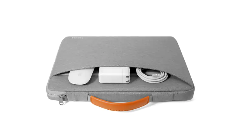 ngăn phụ chưa đựng nhiều phụ kiện 