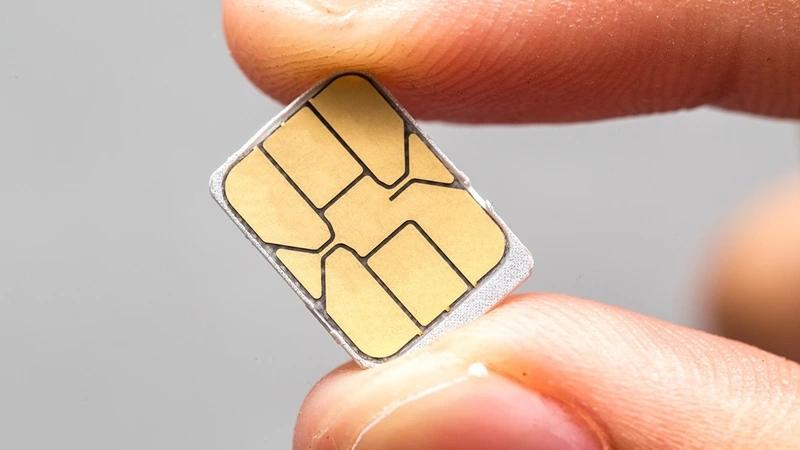 Ứng dụng công cụ bấm SIM chuyên dụng tại cửa hàng bán lẻ