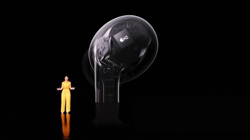 Cập nhật iOS và firmware AirPods là bước cần thiết trước khi dùng các tính năng mới