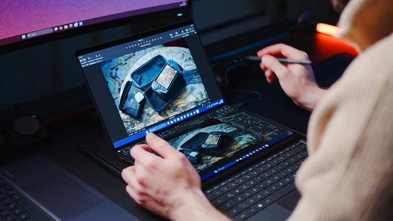 ASUS Zenbook DUO có thiết kế 2 màn hình độc đáo