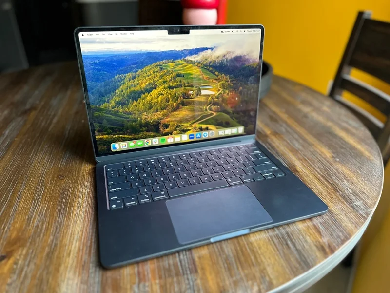 Việc chọn mua MacBook Air tùy thuộc vào mức độ khai thác hiệu năng phần cứng của chính người dùng hằng ngày.