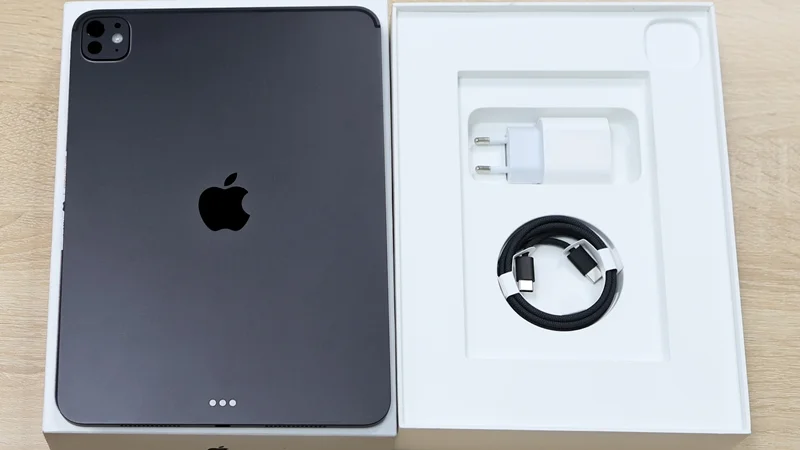 Ưu đãi giờ vàng cho MacBook Air M5 và MacBook Pro M5