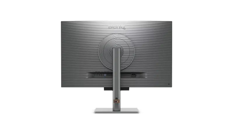 Không gian hiển thị 4K rộng rãi, sắc nét
