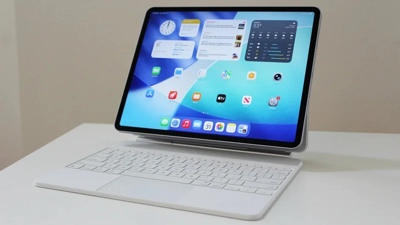 Trải nghiệm phụ kiện kết hợp cùng iPad Air M4