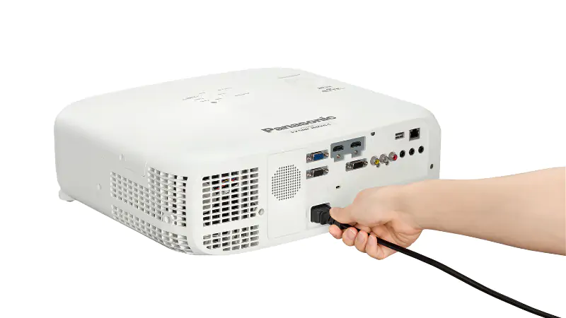 So sánh Panasonic PT-VZ580 với các dòng máy phổ thông