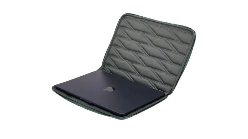 Thiết kế Clamshell giúp bạn làm việc trực tiếp mọi nơi