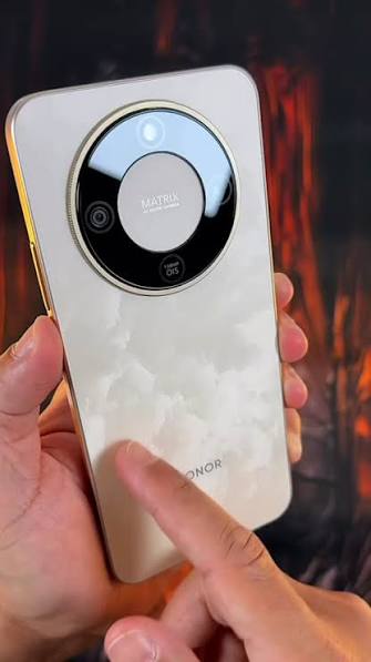 Camera 108MP OIS
