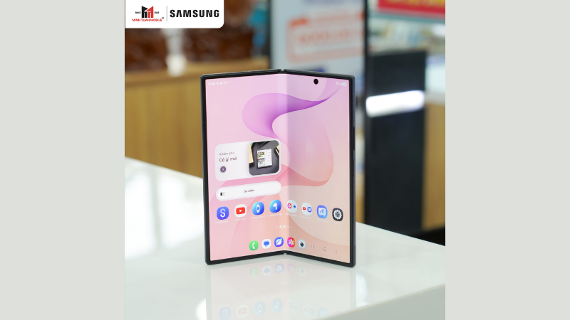 Quay video 8K sắc nét cùng các tính năng AI thông minh
