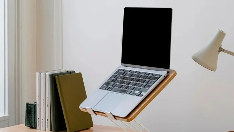 Giá đỡ laptop công thái học đảm bảo sức khỏe và duy trì hiệu suất làm việc hiệu quả