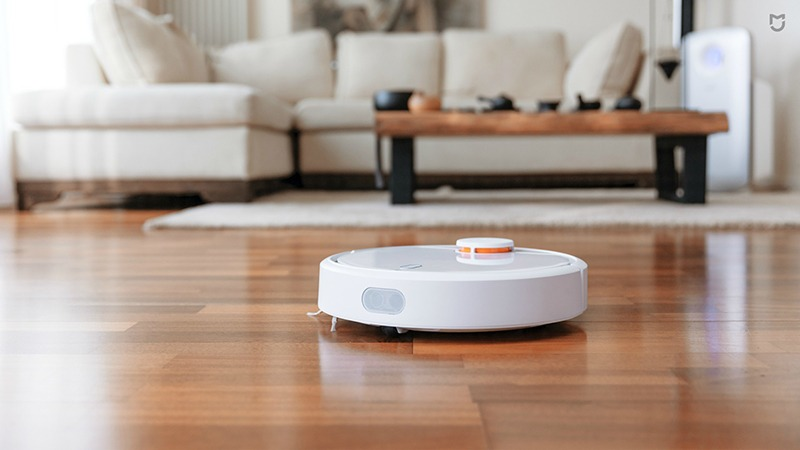 Robot hút bụi và máy hút bụi