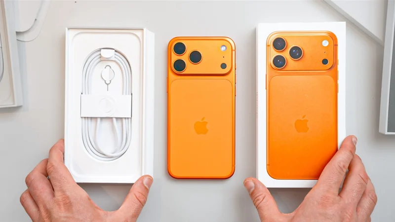 Apple ngừng tặng kèm củ sạc trong hộp đựng iPhone nhằm cắt giảm lượng rác thải điện tử ra môi trường