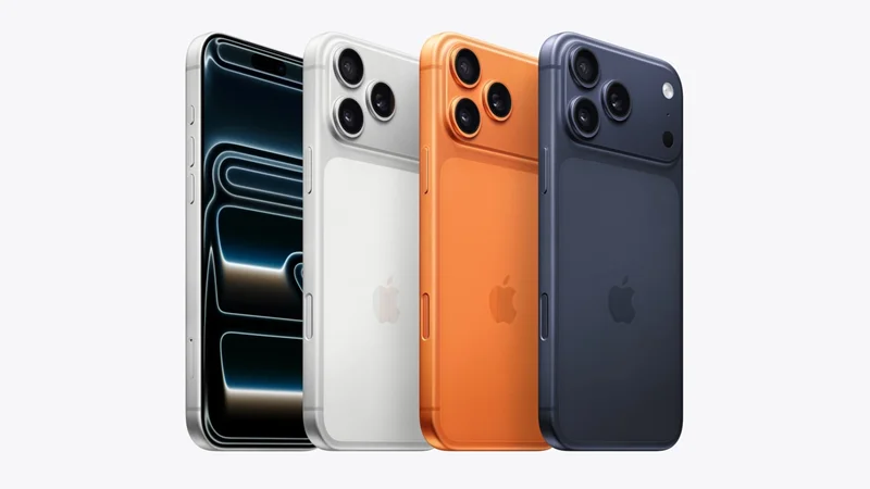 So với iPhone 16 Pro Max, thế hệ mới đã rút gọn từ 4 tùy chọn xuống còn 3 tùy chọn màu sắc chính.