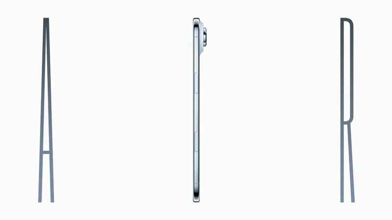 iPhone Air sở hữu tổng cộng 4 tùy chọn màu sắc chính thức bao gồm Đen Không Gian (Space Black), Trắng Mây (Cloud White), Xanh Da Trời (Sky Blue) và Vàng Nhạt (Light Gold)