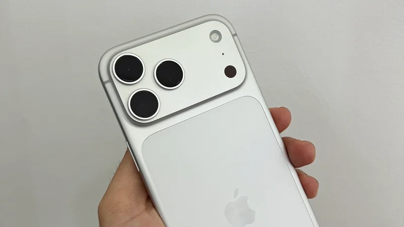 Dung lượng RAM 12GB trên iPhone 17 Pro Max hoàn toàn đáp ứng tốt và dư dả cho mọi nhu cầu sử dụng thực tế của người dùng