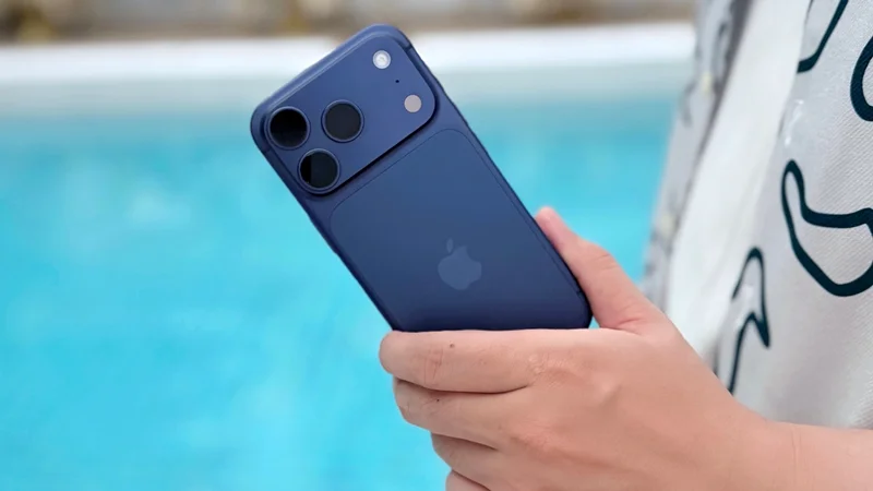 Khách hàng có nhu cầu sở hữu iPhone 17 Pro Max có thể đến Minh Tuấn Mobile - hệ thống ủy quyền Apple chính thức để trải nghiệm và mua sắm