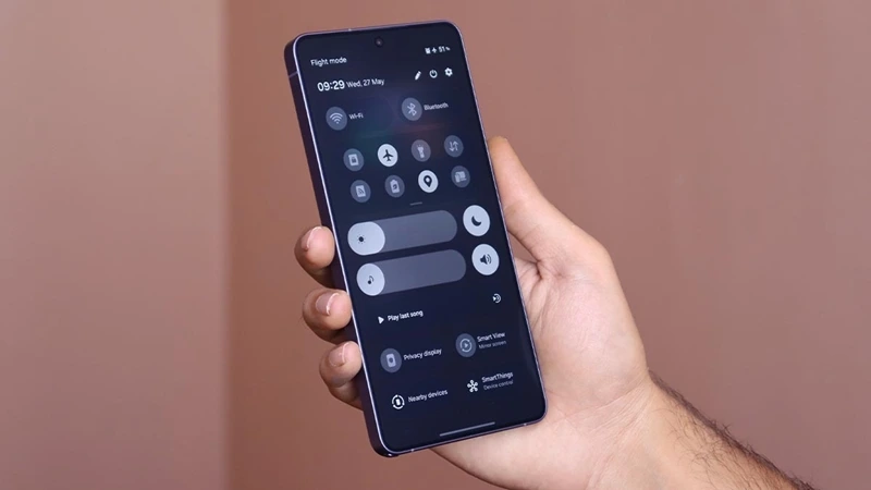 Tùy biến sâu giao diện Quick Panel trên One UI 9