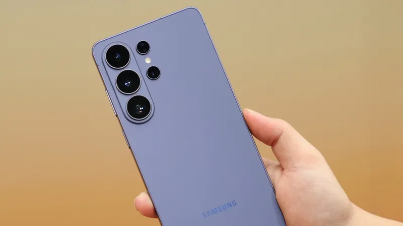 Người đang dùng Galaxy S25 Ultra có nên nâng cấp lên Galaxy S26 Ultra?