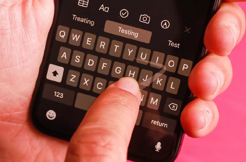 Di chuyển chuột trên bàn phím