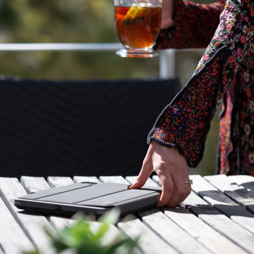 Ốp lưng kèm bàn phím iPad Pro 11 inch ZAGG Pro Keys