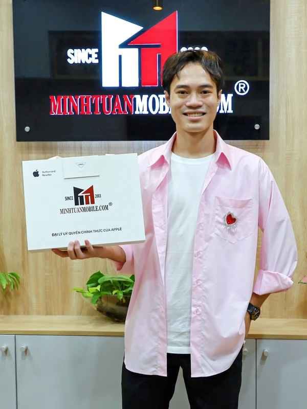 Cầu thủ Văn Toàn chọn iPhone 14 Pro Max 256GB cho trải nghiệm công nghệ thời thượng