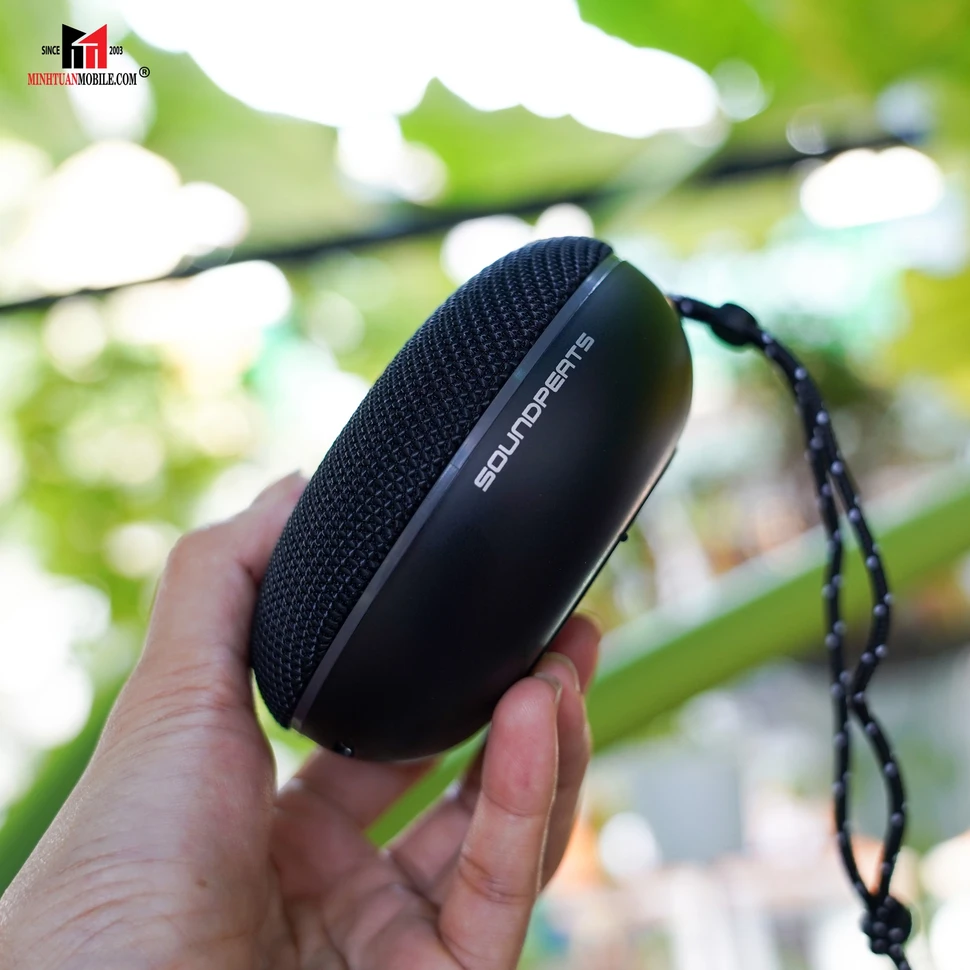 Đi chơi xa, chọn loa di động nào?