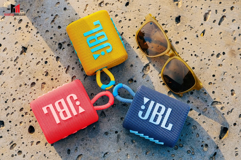 Đi chơi xa, chọn loa di động nào?