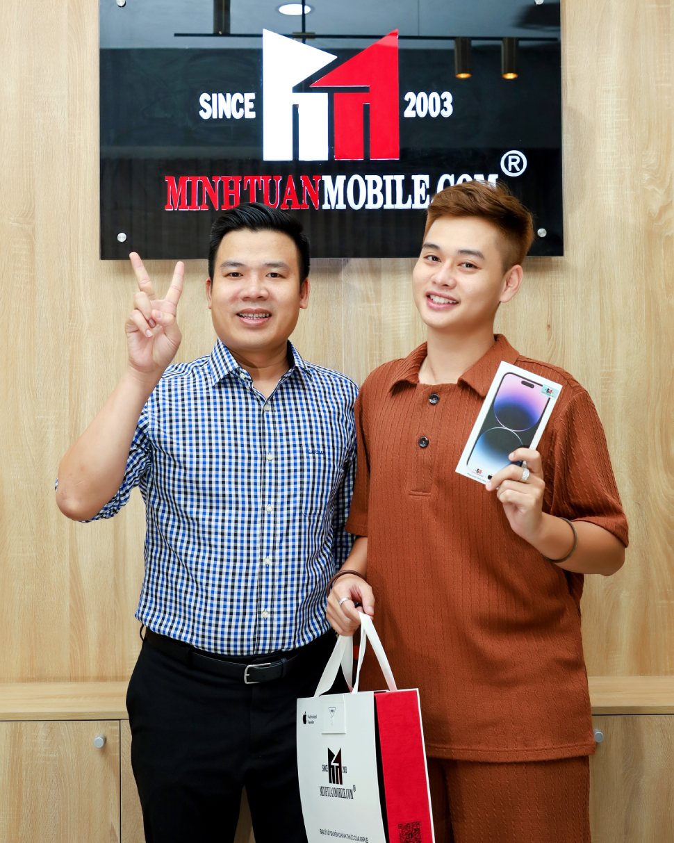 DIễn viên Bảo Chu sành điệu rinh iPhone 14 Pro Max 256GB 