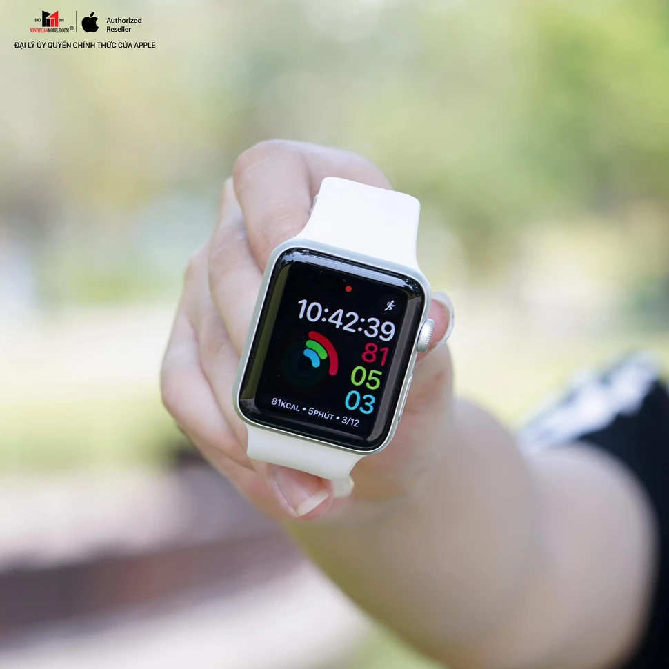 Tính năng phát hiện ngã của Apple Watch giúp cứu hai mạng sống