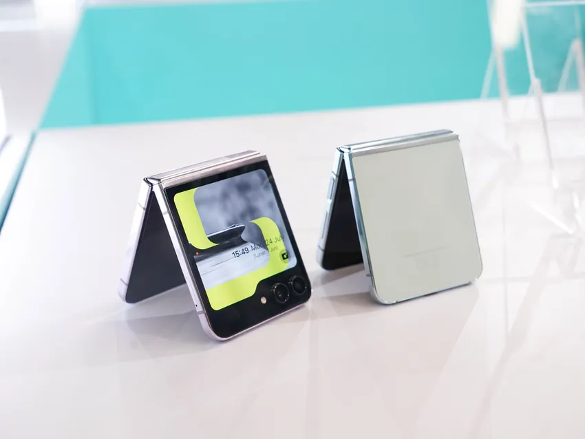 Trải nghiệm Galaxy Z Flip5 trong một ngày, có thực sự tốt?