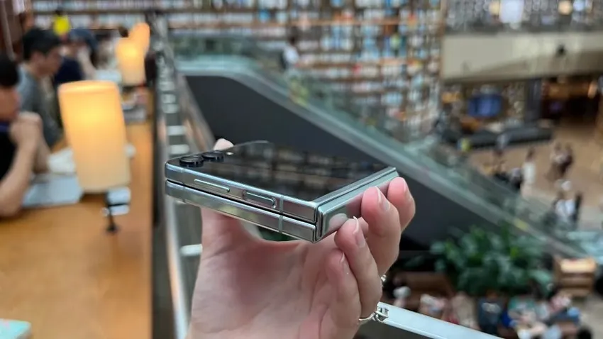 Trải nghiệm Galaxy Z Flip5 trong một ngày, có thực sự tốt?