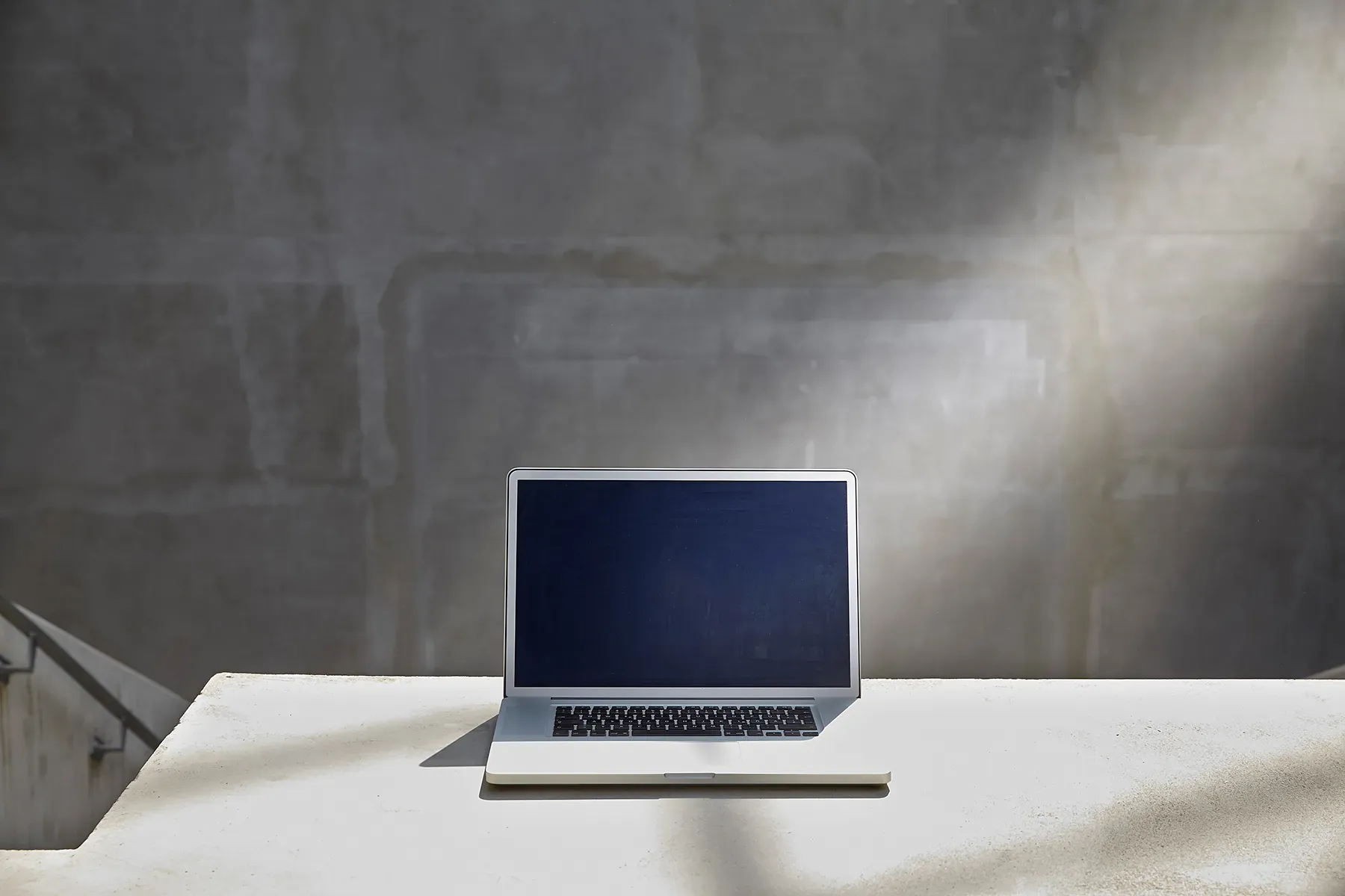 Cách giảm nhiệt cho MacBook trong mùa hè